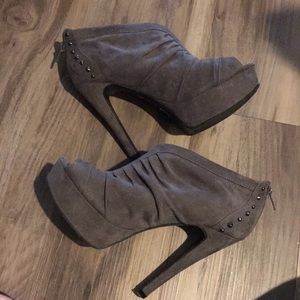 G by Guess open toe booties 6.5